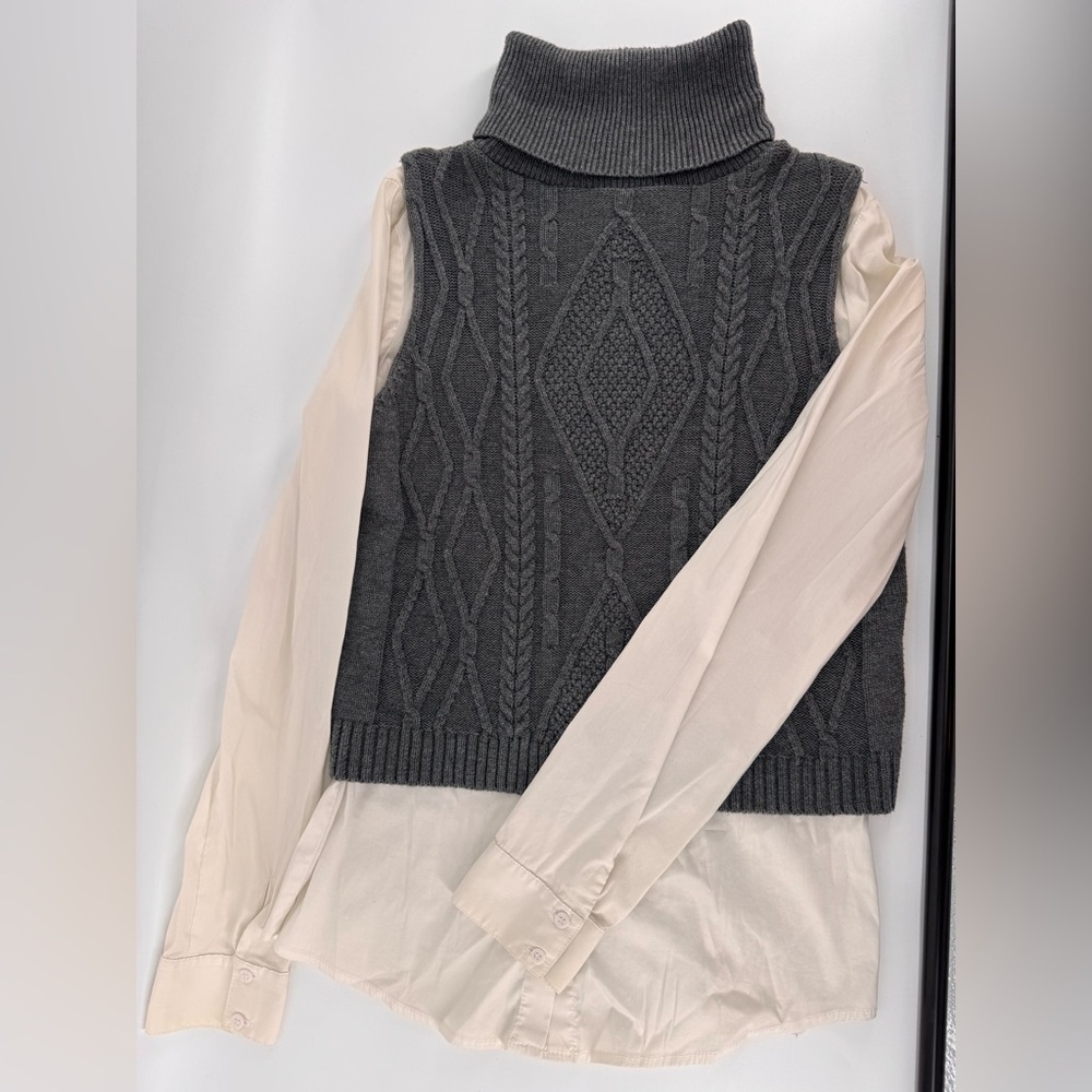 Bailey 44 Back Tie Whit Gray Cable knit Sweater Top Small. NWOT